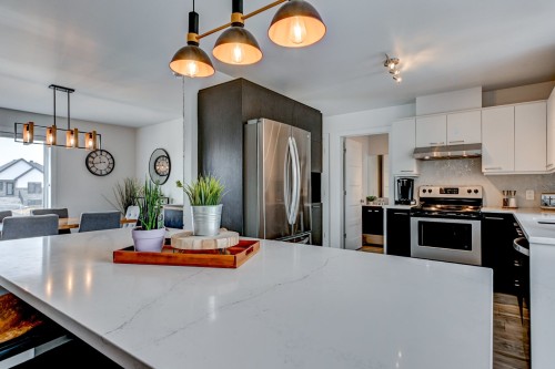 Cuisine - 634 Rue Beauregard, Saint-Lin/Laurentides, QC - Indoor Photo Showing Kitchen With Double Sink With Upgraded Kitchen