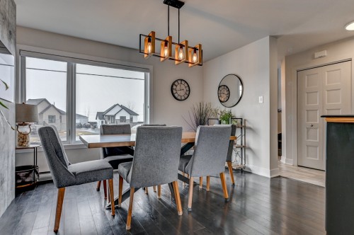 Salon - 634 Rue Beauregard, Saint-Lin/Laurentides, QC - Indoor Photo Showing Dining Room