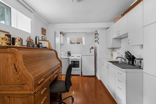 Garçonnière - 447 Av. Prince-Albert, Westmount, QC - Indoor Photo Showing Kitchen