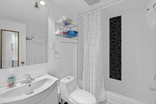 Garçonnière - 447 Av. Prince-Albert, Westmount, QC - Indoor Photo Showing Bathroom