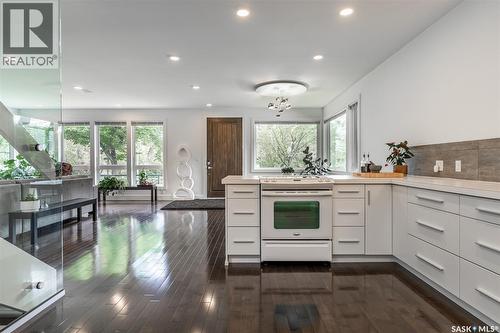 1150 Spadina Crescent E, Saskatoon, SK - Indoor Photo Showing Kitchen