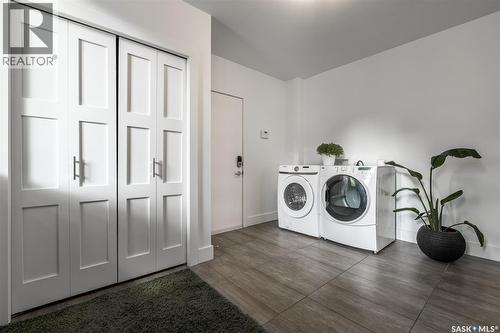 1150 Spadina Crescent E, Saskatoon, SK - Indoor Photo Showing Laundry Room