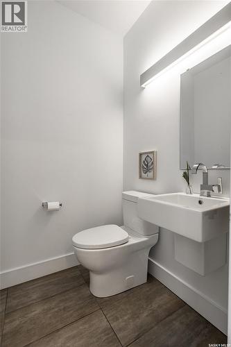 1150 Spadina Crescent E, Saskatoon, SK - Indoor Photo Showing Bathroom