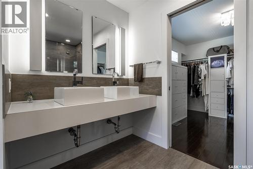 1150 Spadina Crescent E, Saskatoon, SK - Indoor Photo Showing Bathroom
