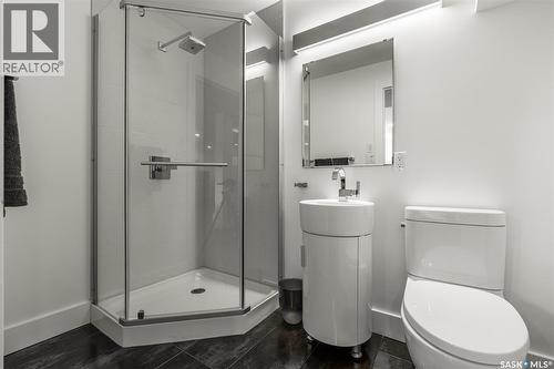 1150 Spadina Crescent E, Saskatoon, SK - Indoor Photo Showing Bathroom