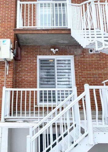 Cour - 590 Av. De Cherbourg, Laval (Chomedey), QC - Outdoor