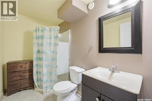 554 Fisher Crescent, Saskatoon, SK - Indoor Photo Showing Bathroom