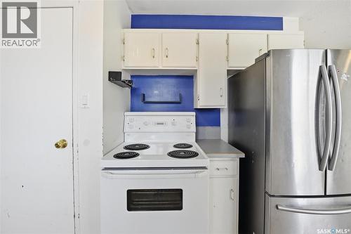 554 Fisher Crescent, Saskatoon, SK - Indoor Photo Showing Kitchen