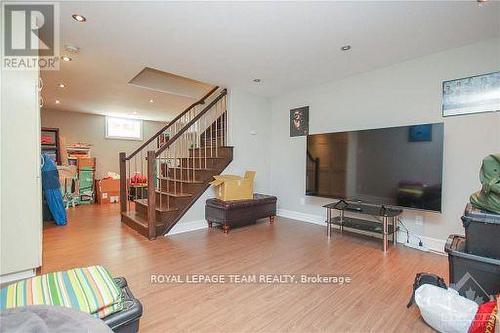 840 Forest Street, Ottawa, ON - Indoor Photo Showing Living Room