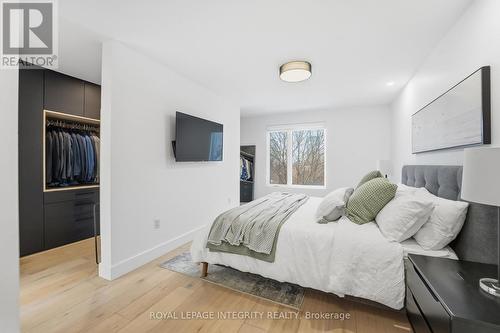 221 Wesley Avenue, Ottawa, ON - Indoor Photo Showing Bedroom