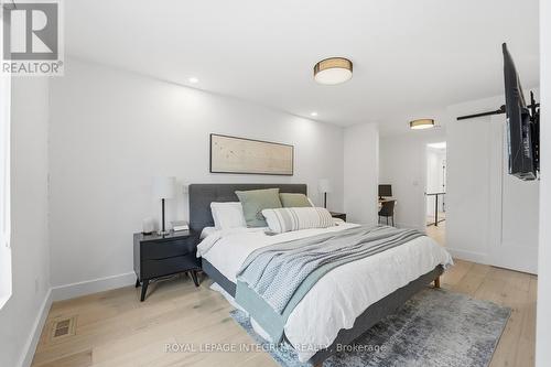 221 Wesley Avenue, Ottawa, ON - Indoor Photo Showing Bedroom