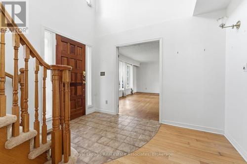 95 Oakes Drive, Mississauga, ON - Indoor Photo Showing Other Room