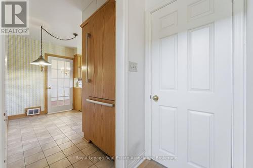 95 Oakes Drive, Mississauga, ON - Indoor Photo Showing Other Room