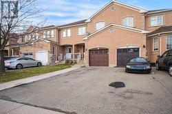 25 TINSMITH STREET Brampton, ON L7A 1N1