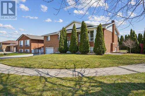 72 EASTBURY DRIVE  Hamilton, ON L8E 2V5
