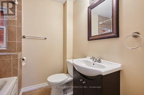 113 Fairmont Avenue, Ottawa, ON - Indoor Photo Showing Bathroom