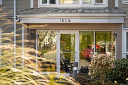 105-1505 Church Ave  Saanich, BC V8P 2G7
