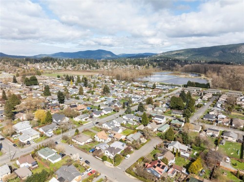 270 Beech Ave, Duncan, BC 