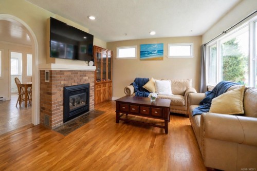 270 Beech Ave, Duncan, BC 