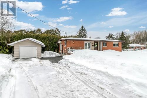 49 Strathmere Court  Sudbury, ON P3E 2J8