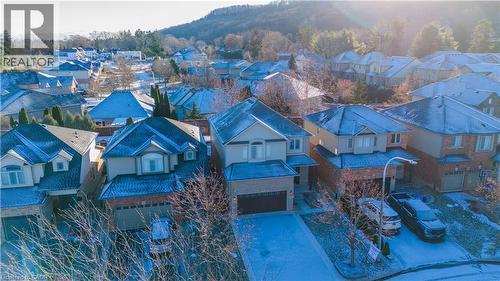95 Hemlock Way, Grimsby, ON - Outdoor With Facade