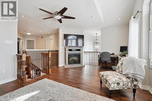95 Hemlock Way, Grimsby, ON - Indoor Photo Showing Living Room With Fireplace