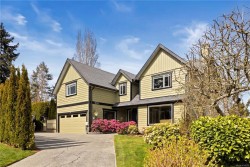 8094 Jewett Pl Central Saanich, BC V8M 1K1