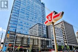 5003 - 488 UNIVERSITY AVENUE Toronto, ON M5G 0C1