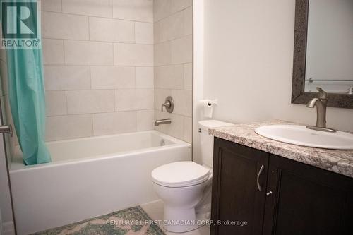 29 Hedges Court, St. Thomas, ON - Indoor Photo Showing Bathroom