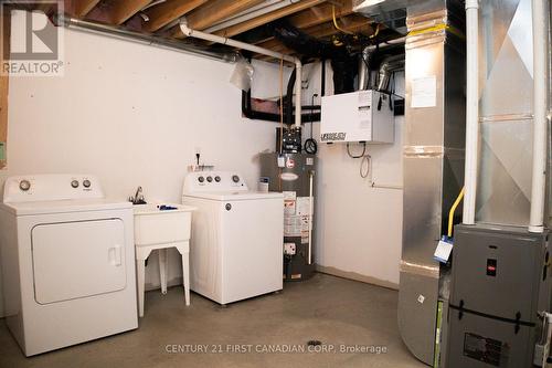 29 Hedges Court, St. Thomas, ON - Indoor Photo Showing Laundry Room