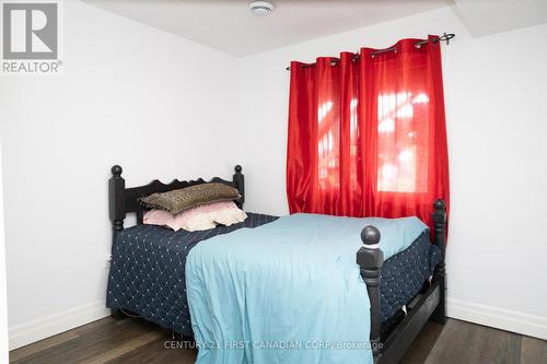 29 Hedges Court, St. Thomas, ON - Indoor Photo Showing Bedroom