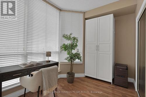 113 - 309 Major Mackenzie Drive E, Richmond Hill, ON - Indoor