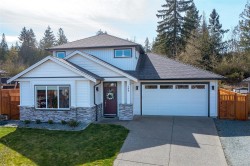 744 James Pl Ladysmith, BC V9G 0A5