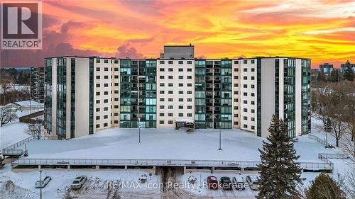19 WOODLAWN Road E Unit# 303  Guelph, ON N1H 7B1