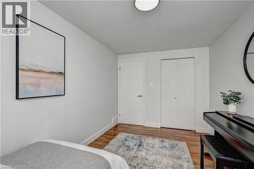 39 Southwood Drive, Kitchener, ON - Indoor Photo Showing Bedroom
