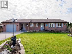 33 BEE Street  Booth's Harbour, ON N0E 1P0