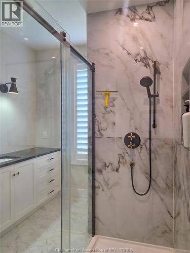 7 Tracy Drive, Chatham, ON - Indoor Photo Showing Bathroom