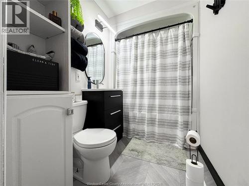 1704 Central, Windsor, ON - Indoor Photo Showing Bathroom