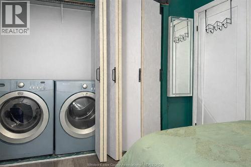 1704 Central, Windsor, ON - Indoor Photo Showing Laundry Room