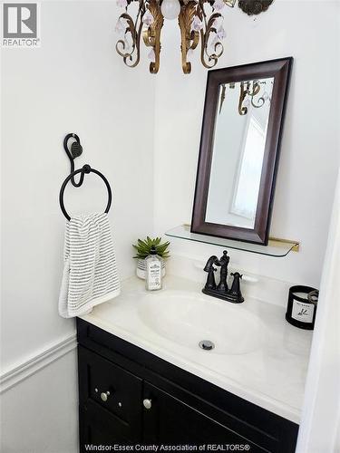 1210 Argyle, Windsor, ON - Indoor Photo Showing Bathroom