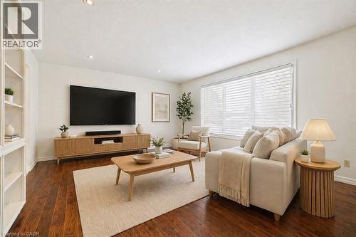 25 Bannisdale Way, Carlisle, ON - Indoor Photo Showing Living Room