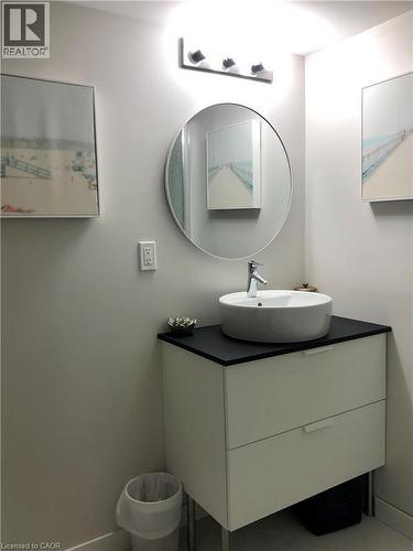 148 Green Valley Drive, Kitchener, ON - Indoor Photo Showing Bathroom