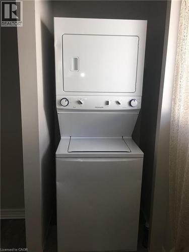 148 Green Valley Drive, Kitchener, ON - Indoor Photo Showing Laundry Room