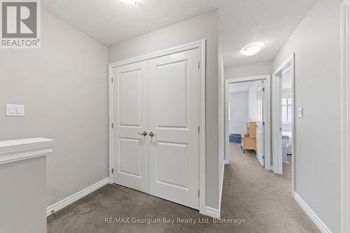 964 Wright Drive, Midland, ON - Indoor Photo Showing Other Room