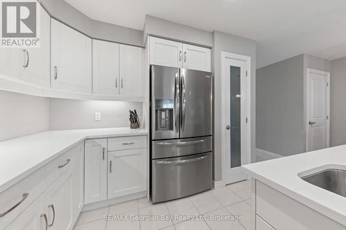 964 Wright Drive, Midland, ON - Indoor Photo Showing Kitchen
