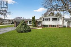 6 NELLES Road S Grimsby, ON L3M 2Z2