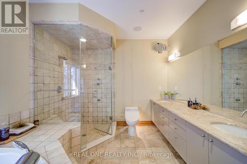 24 Maplehyrn Avenue, East Gwillimbury, ON - Indoor Photo Showing Bathroom