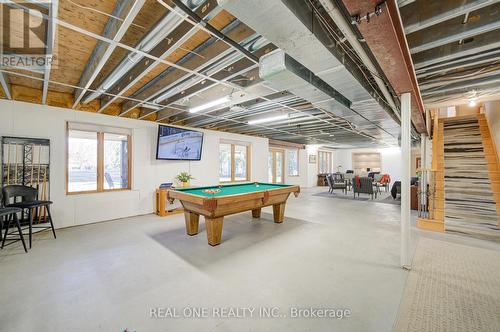 24 Maplehyrn Avenue, East Gwillimbury, ON - Indoor Photo Showing Other Room