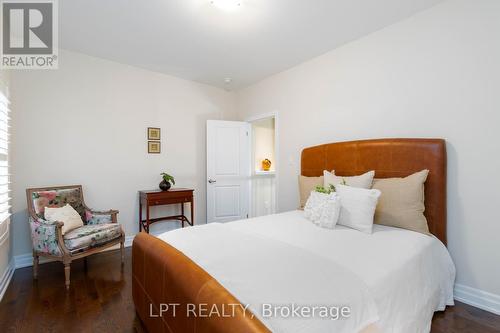 113 Burns Boulevard, King, ON - Indoor Photo Showing Bedroom