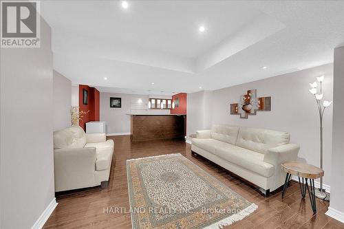 3770 Deepwood Heights, Mississauga, ON - Indoor Photo Showing Living Room